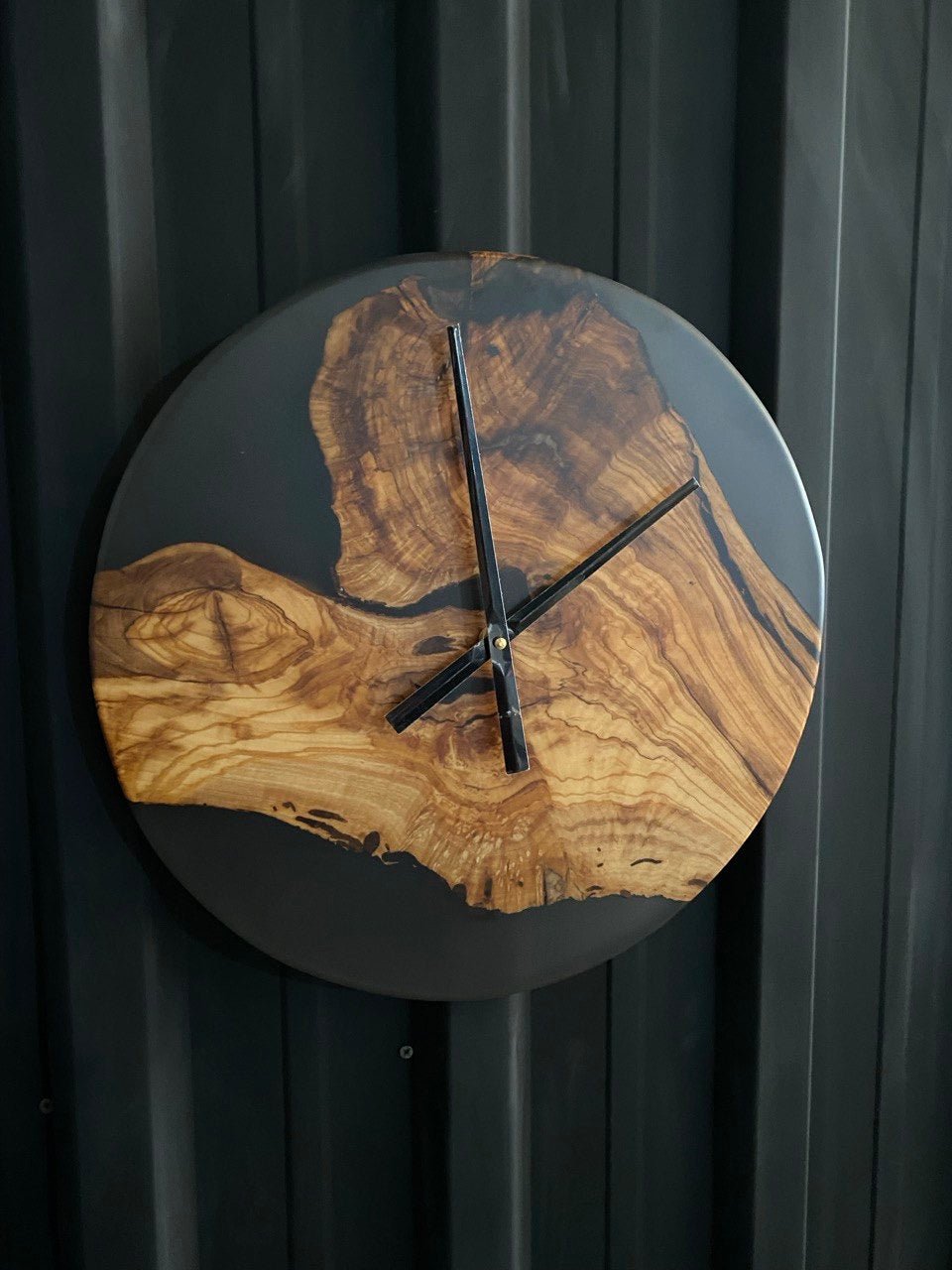 Clock Epoxy Resin Grey Black – Round Design Clock with Natural Edge - Elite Wood - clock