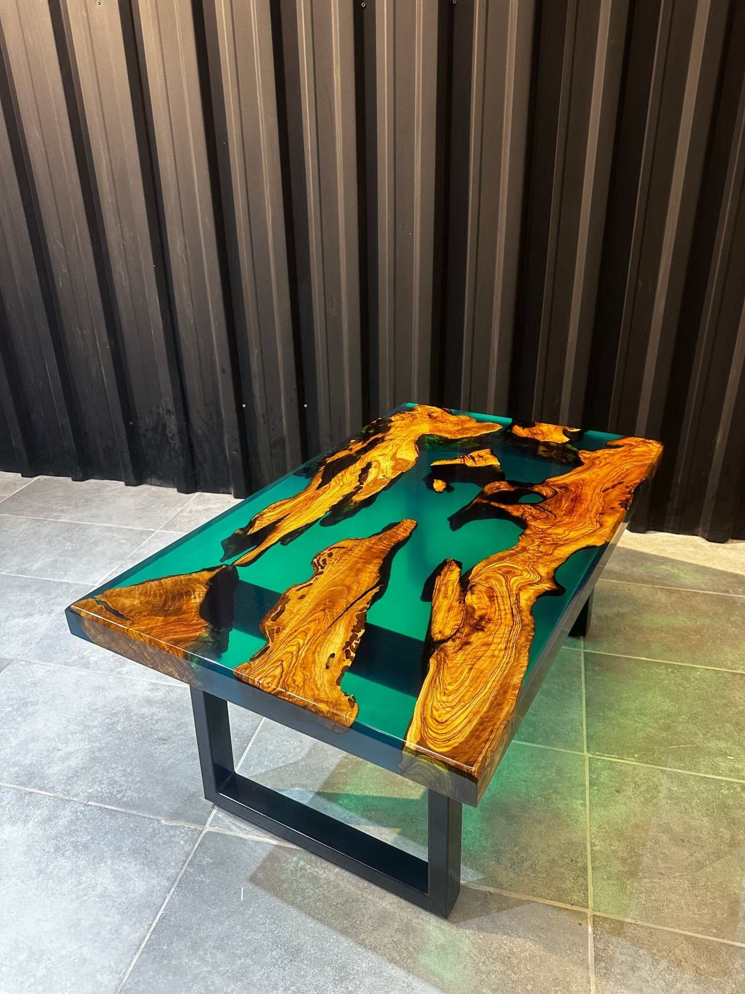 Coffee table Epoxide resin olive wood 100x60 cm - green