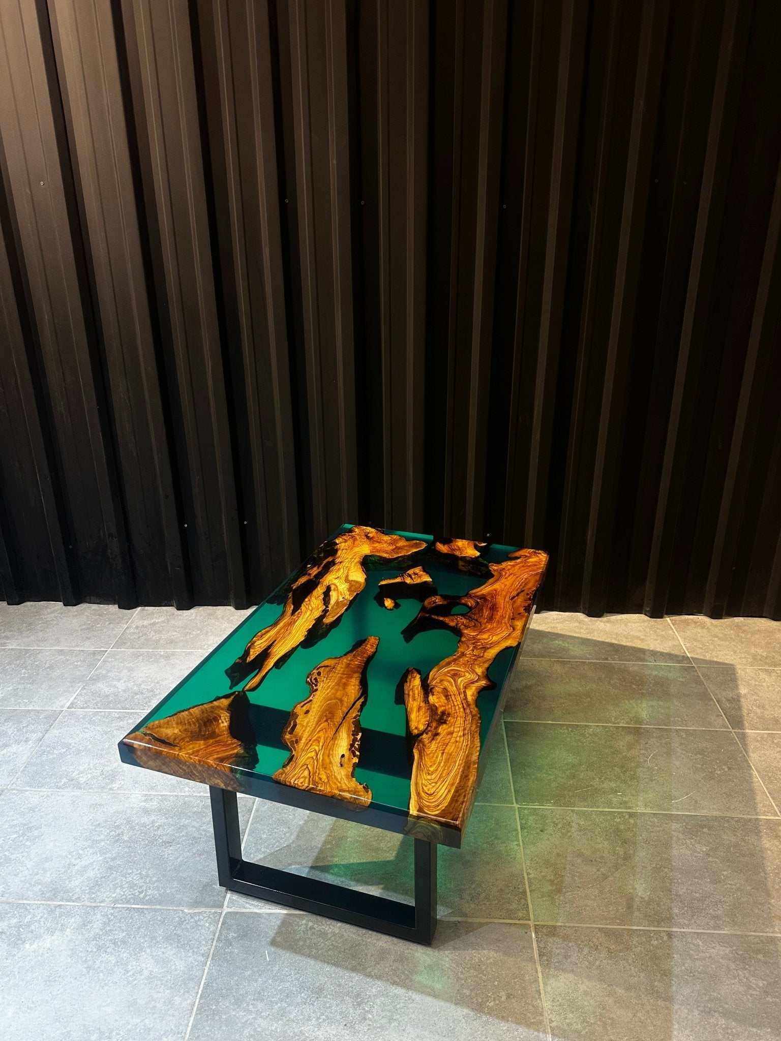 Coffee table Epoxide resin olive wood 100x60 cm - green