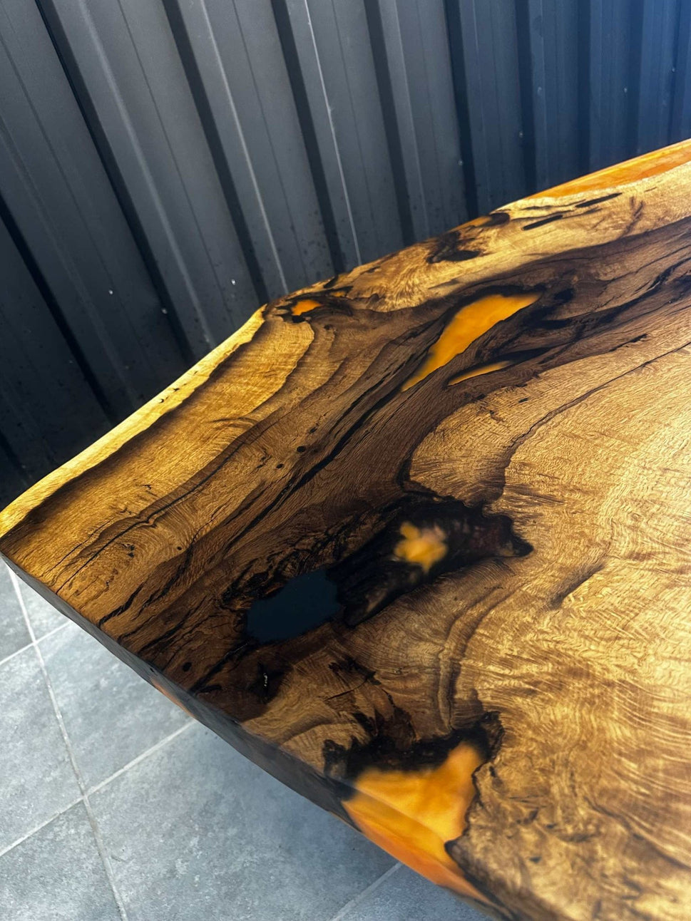 Coffee table Epoxy resin oak - 120x70 cm - orange resin