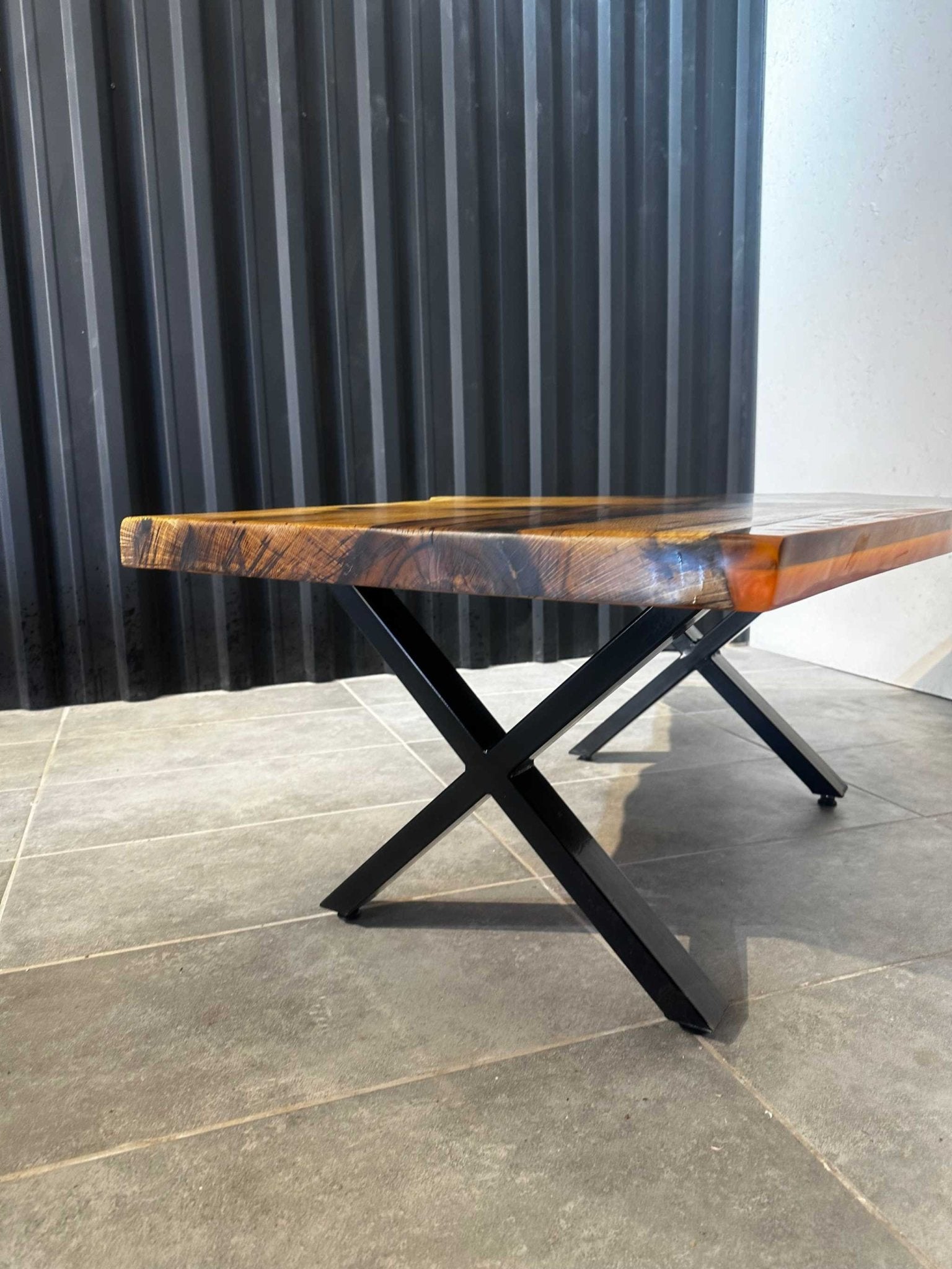 Coffee table Epoxy resin oak - 120x70 cm - orange resin