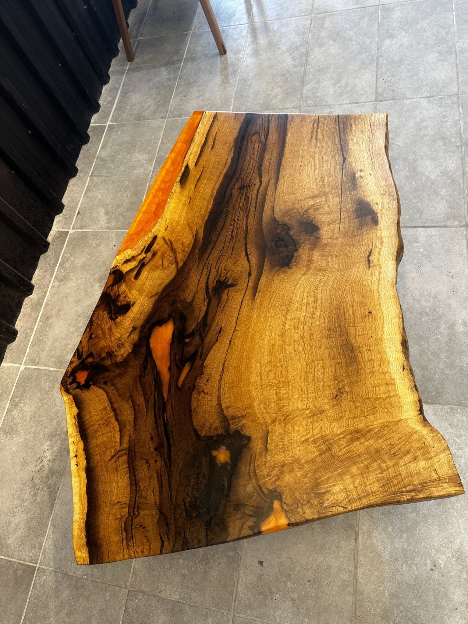 Coffee table Epoxy resin oak - 120x70 cm - orange resin