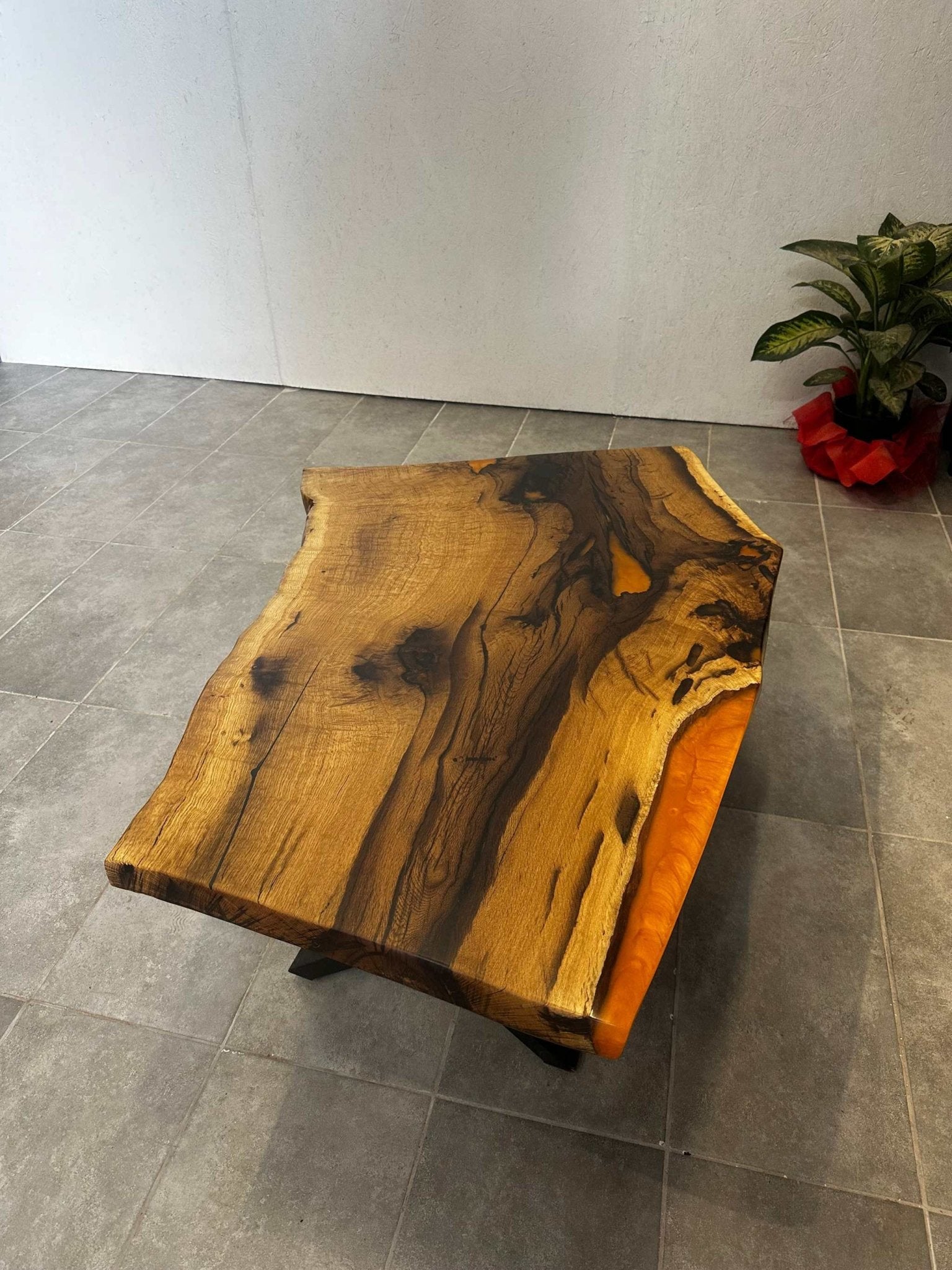 Coffee table Epoxy resin oak - 120x70 cm - orange resin