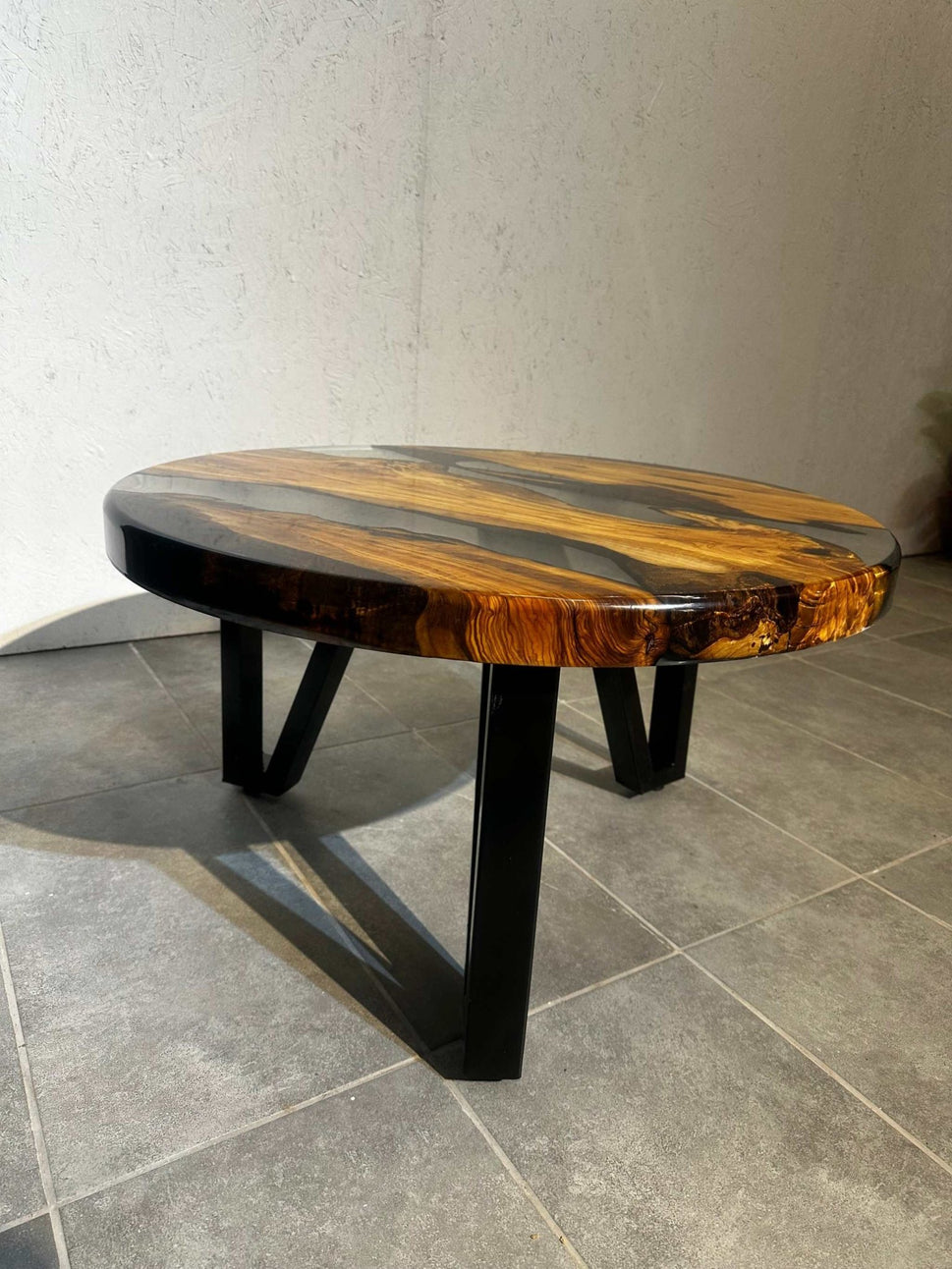 Coffee table epoxy resin olive wood around 80 cm-black-transparent