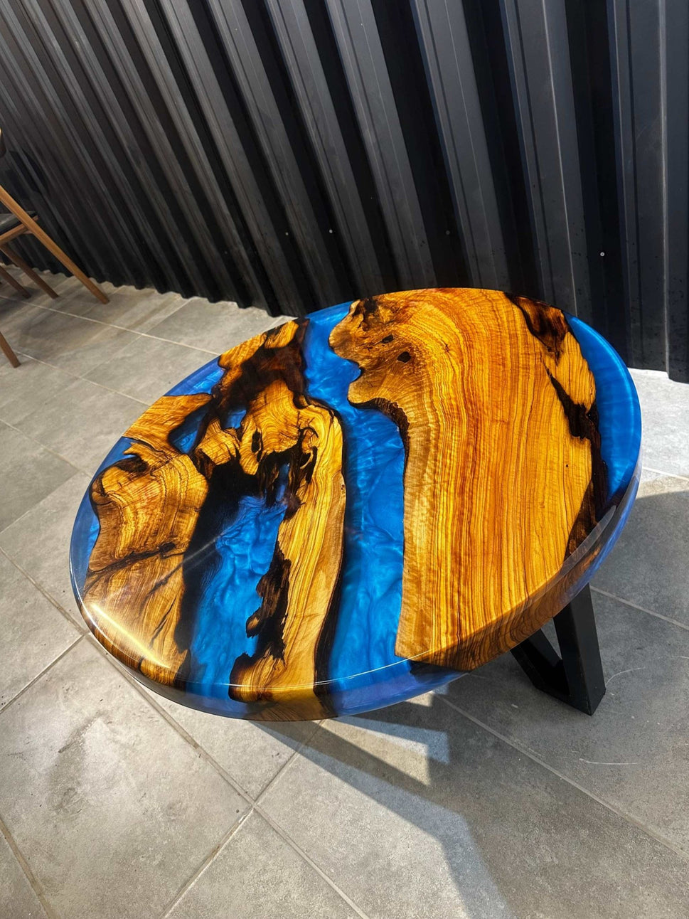 Coffee table epoxy resin olive wood around 80 cm - blue