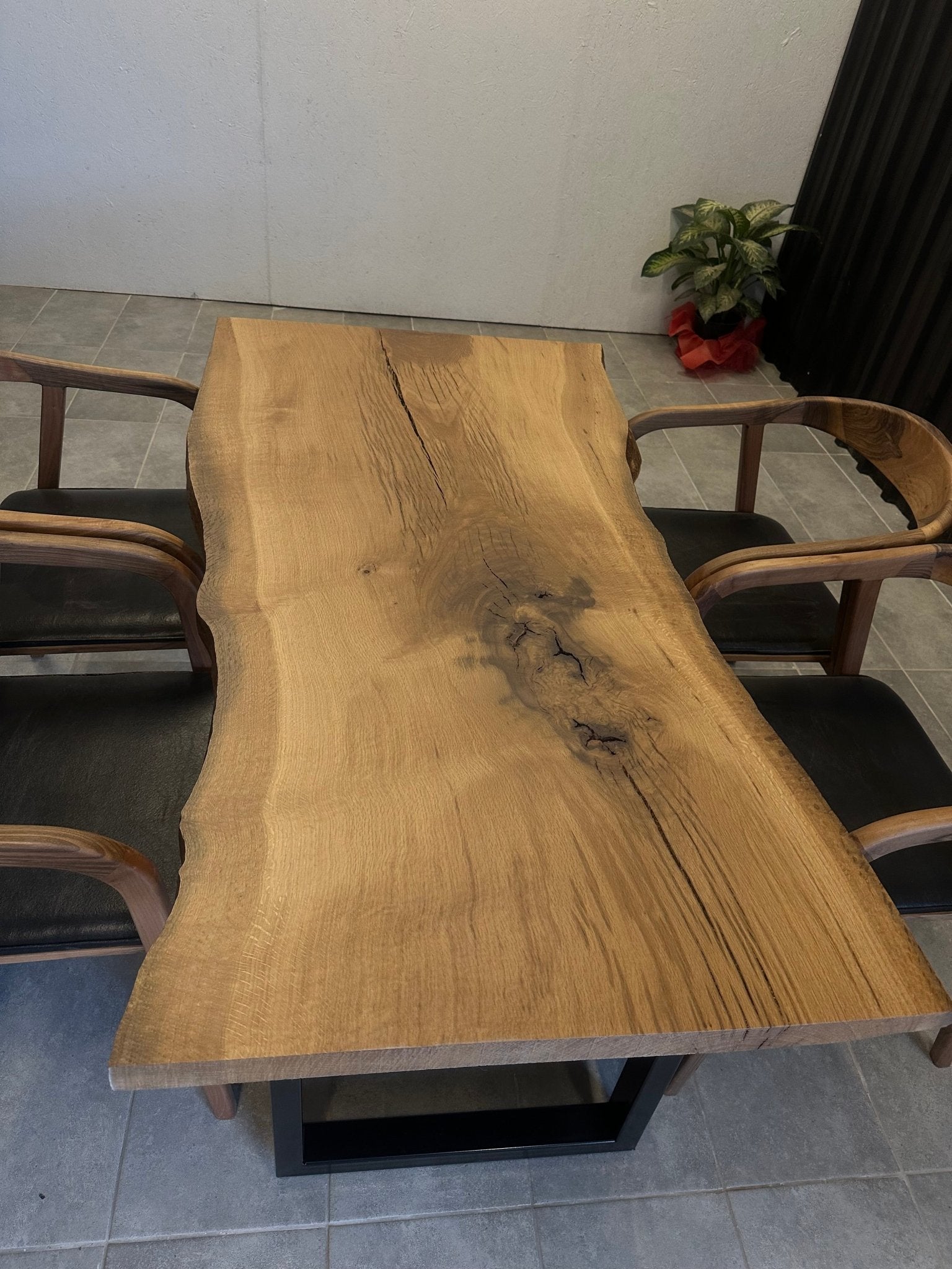 Dining table oak - solid wood table with a natural tree edge