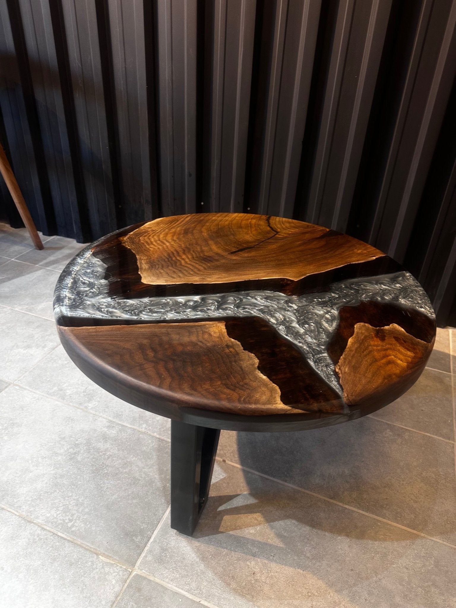 Epoxy Resin Coffee Table Walnut – Modern Design & Unique Style