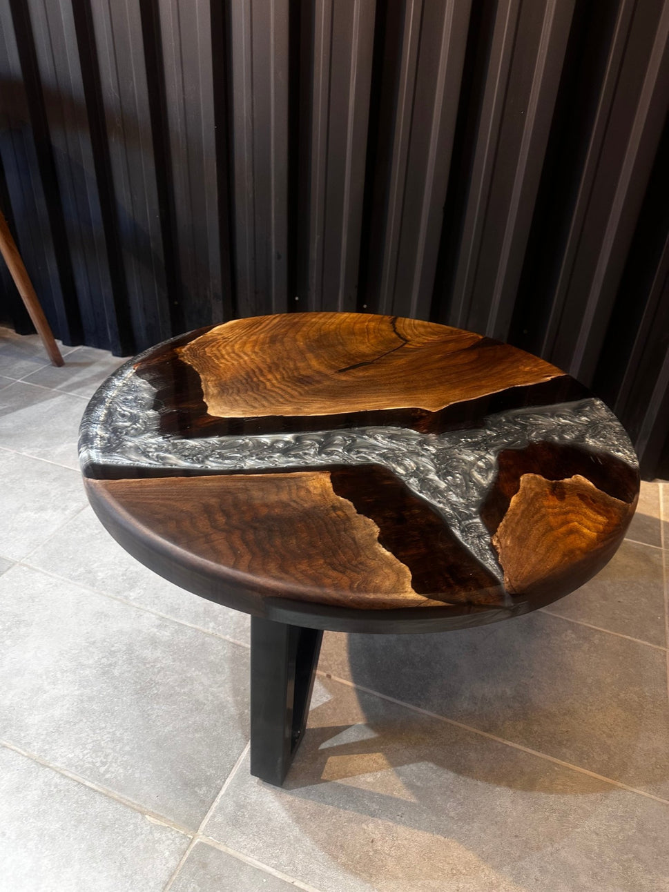 Epoxy Resin Coffee Table Walnut – Modern Design & Unique Style