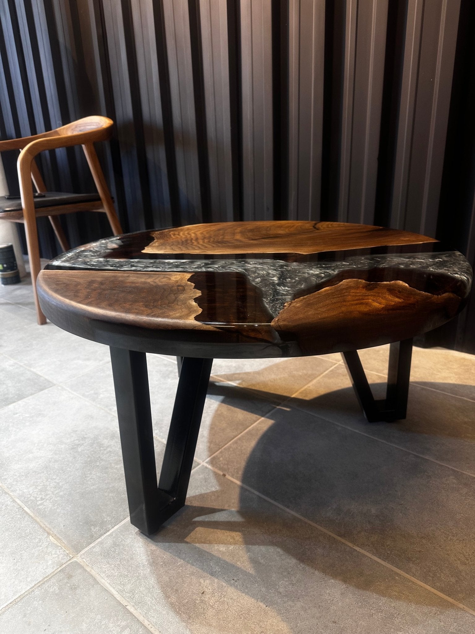 Epoxy Resin Coffee Table Walnut – Modern Design & Unique Style