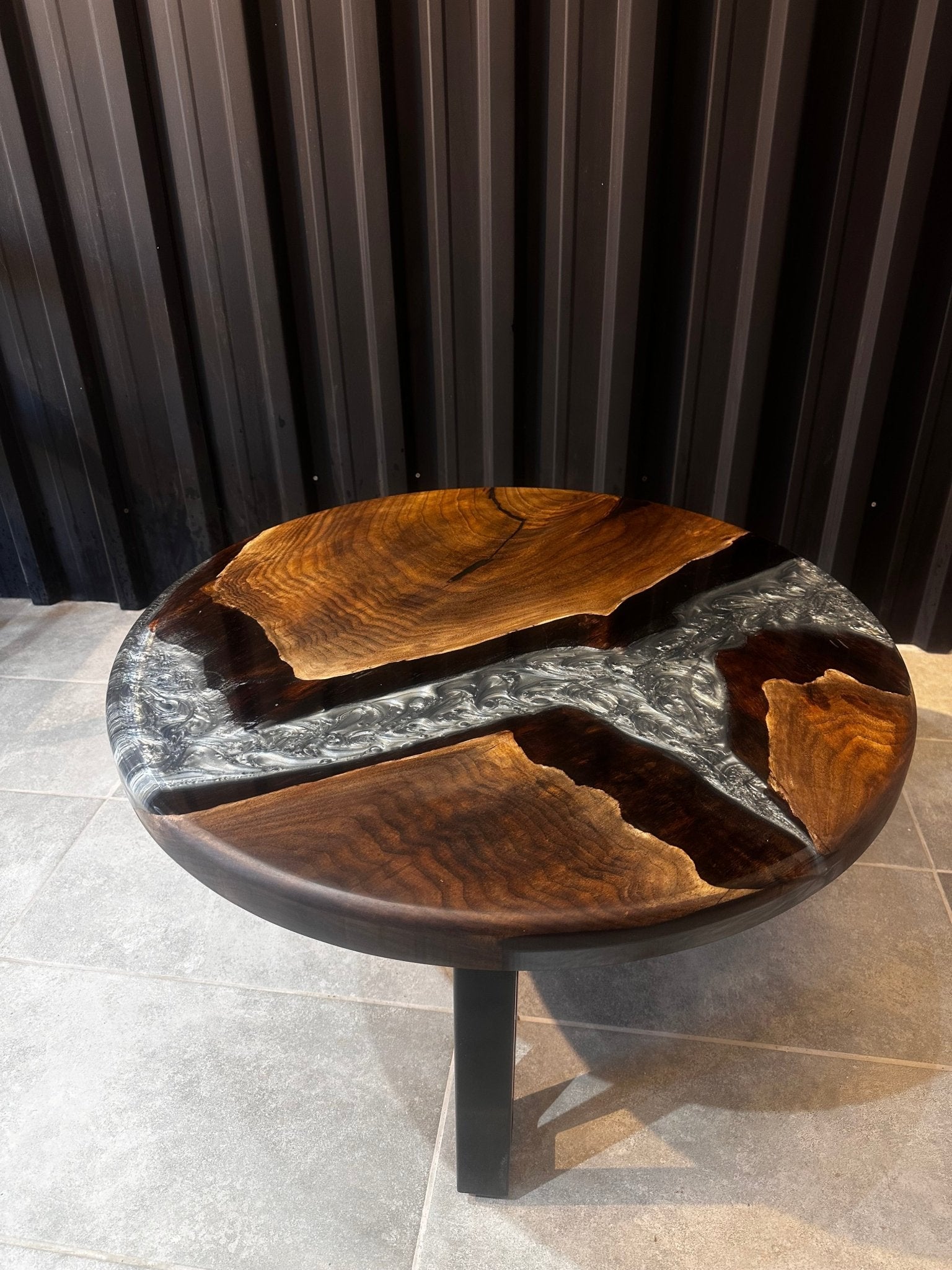 Epoxy Resin Coffee Table Walnut – Modern Design & Unique Style