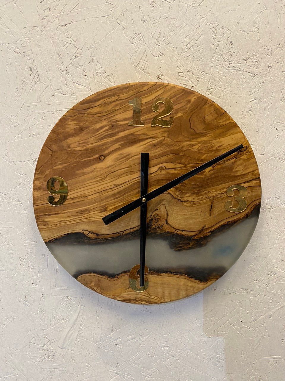 Live Edge Clock Epoxy Resin Gray - Design Clock with Natural Edge