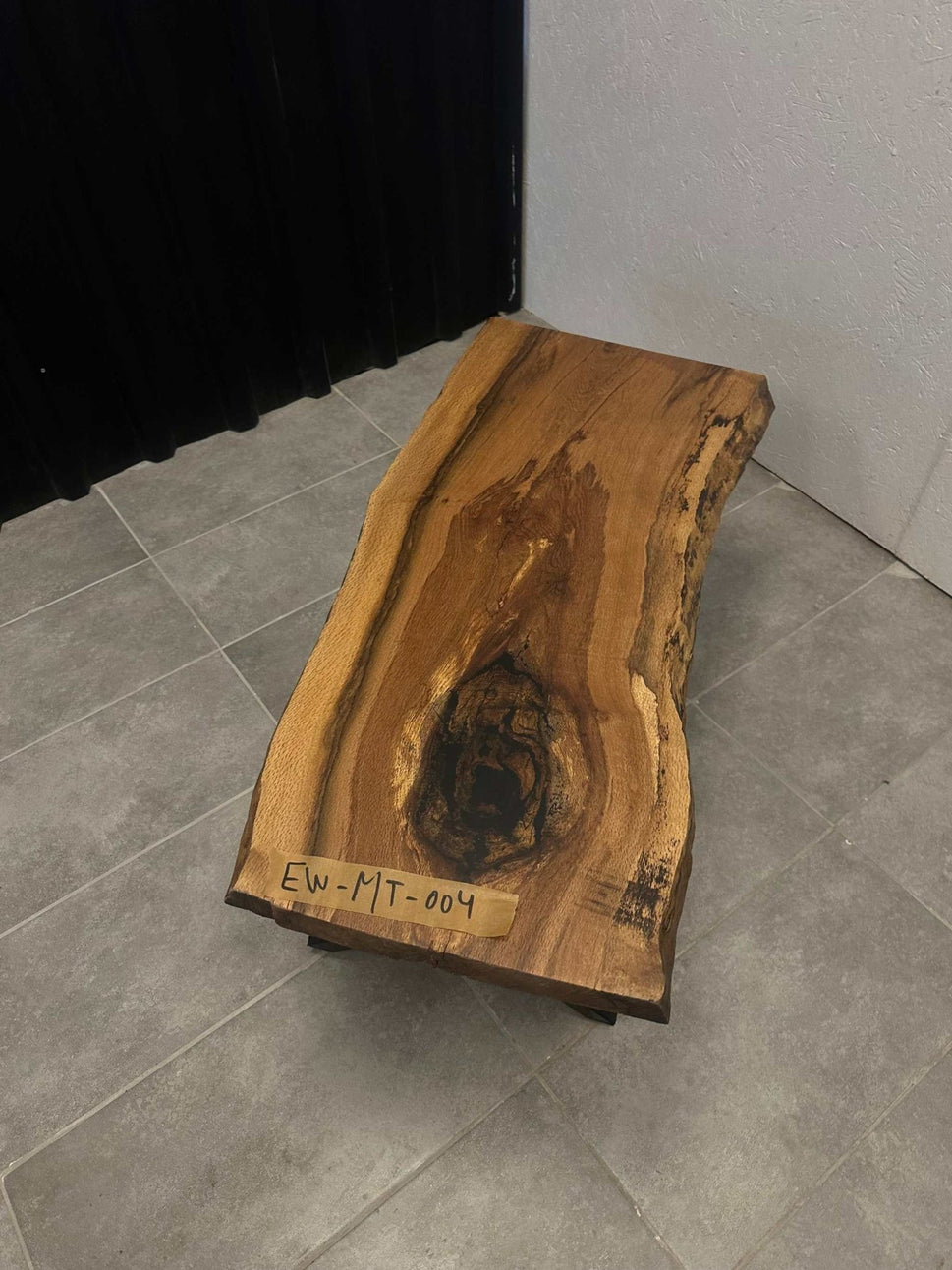 Live edge coffee table form oak 105 × 55 cm - natural edge & cross frame