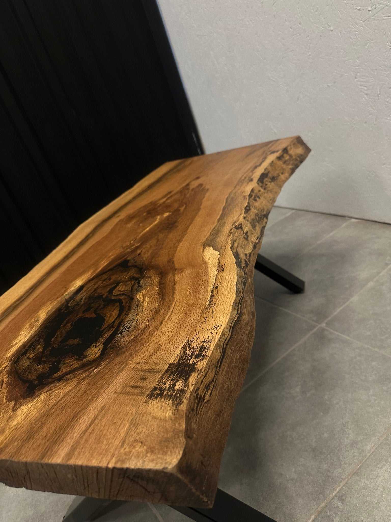 Live edge coffee table form oak 105 × 55 cm - natural edge & cross frame