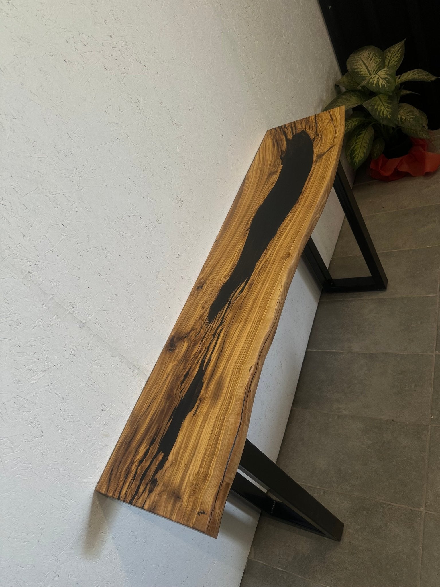 Live edge console table - black & natural edge - 120 × 30cm
