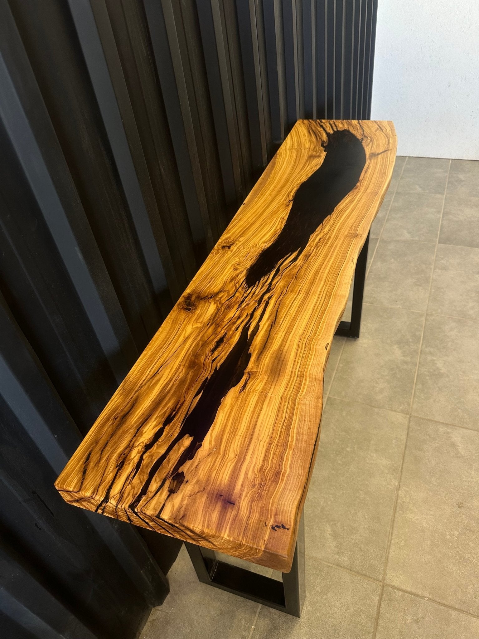 Live edge console table - black & natural edge - 120 × 30cm