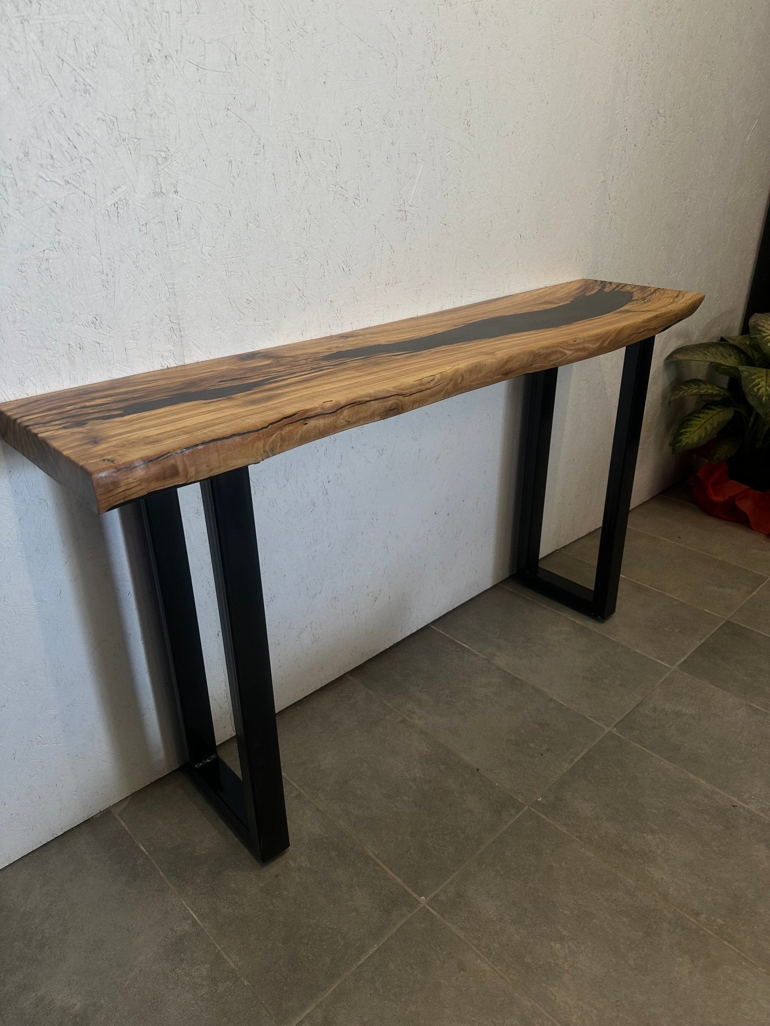 Live edge console table - black & natural edge - 120 × 30cm