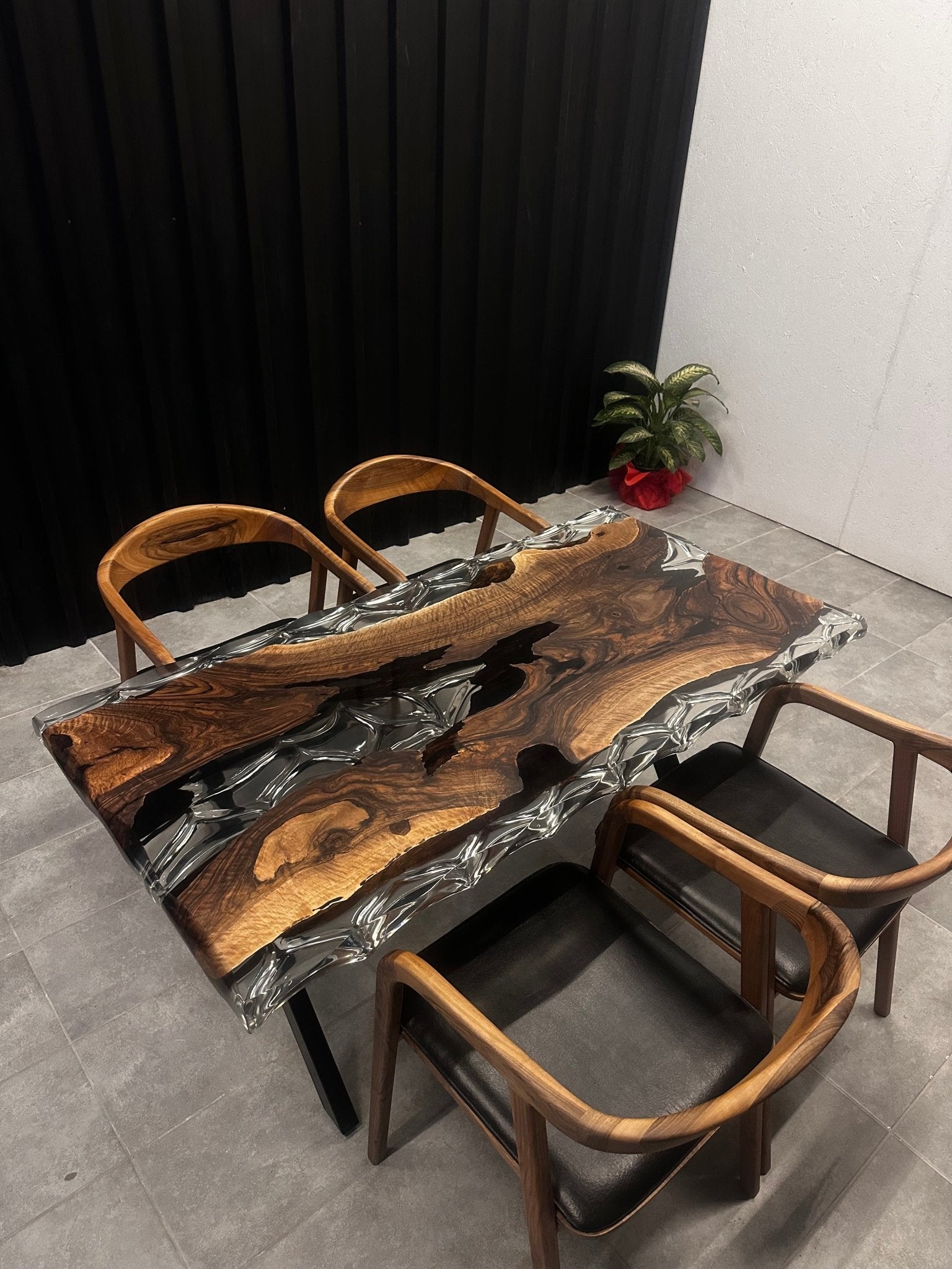 Live edge dining table epoxy resin walnut 160x80 - clear resin