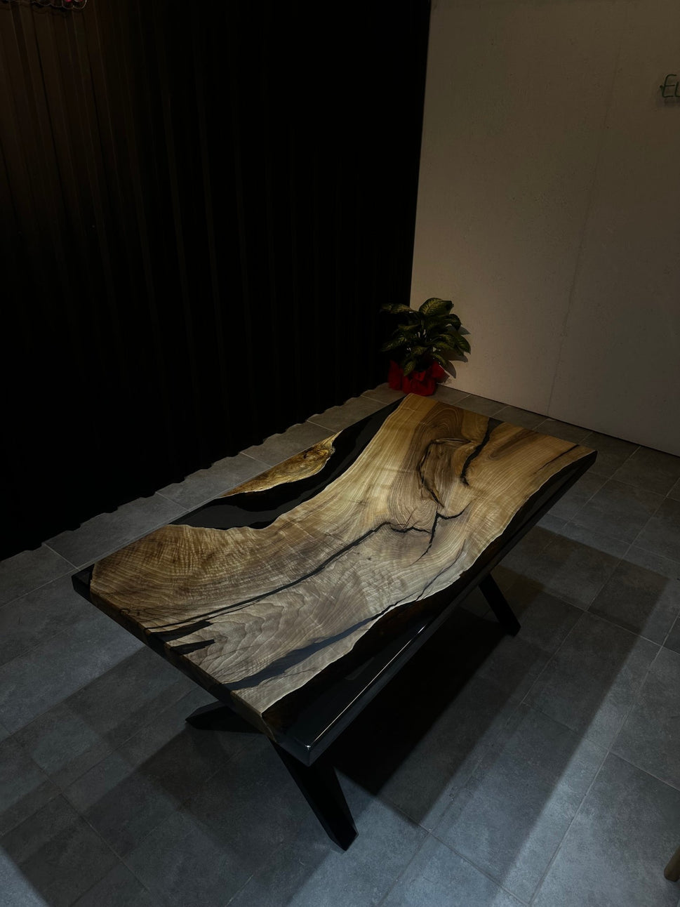 Live edge dining table epoxy resin walnut 160x80 - solid wood table with black resin