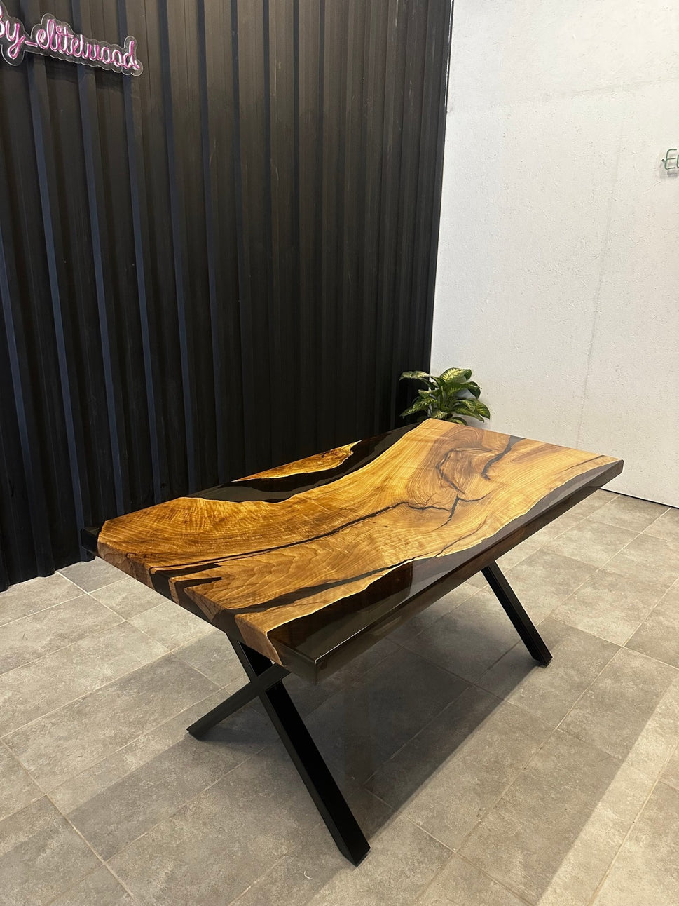 Live edge dining table epoxy resin walnut 160x80 - solid wood table with black resin