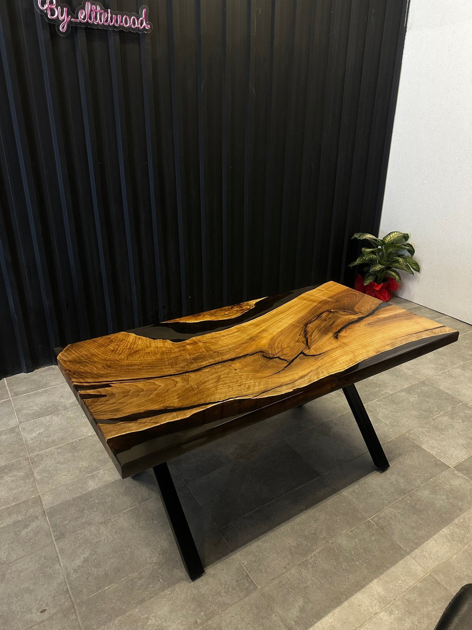 Live edge dining table epoxy resin walnut 160x80 - solid wood table with black resin