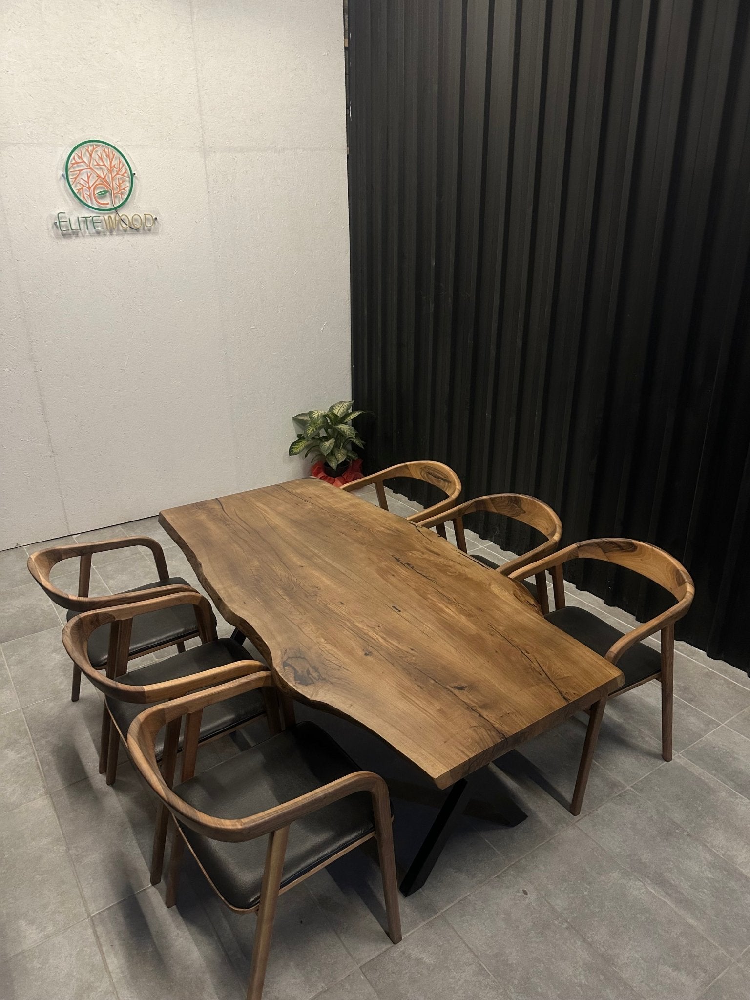 Live edge dining table oak solid wood - tree edge & black metal frame
