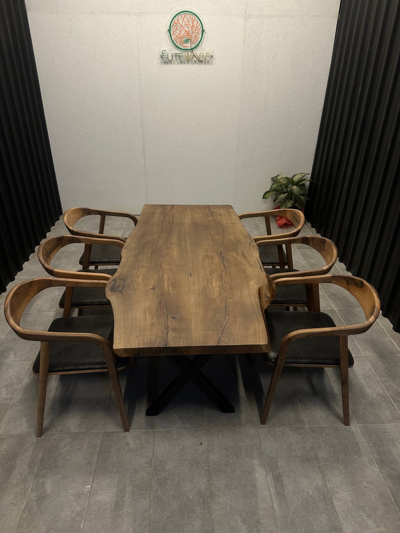 Live edge dining table oak solid wood - tree edge & black metal frame