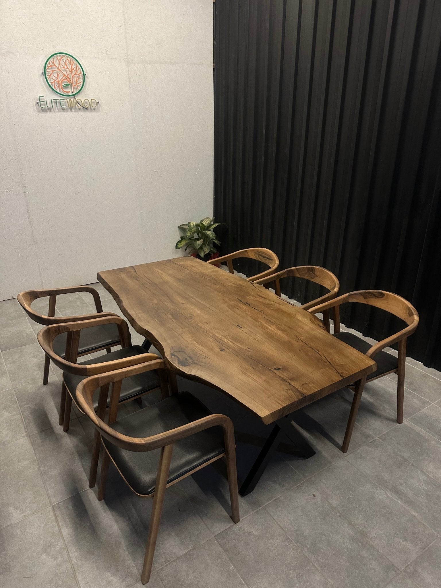 Live edge dining table oak solid wood - tree edge & black metal frame
