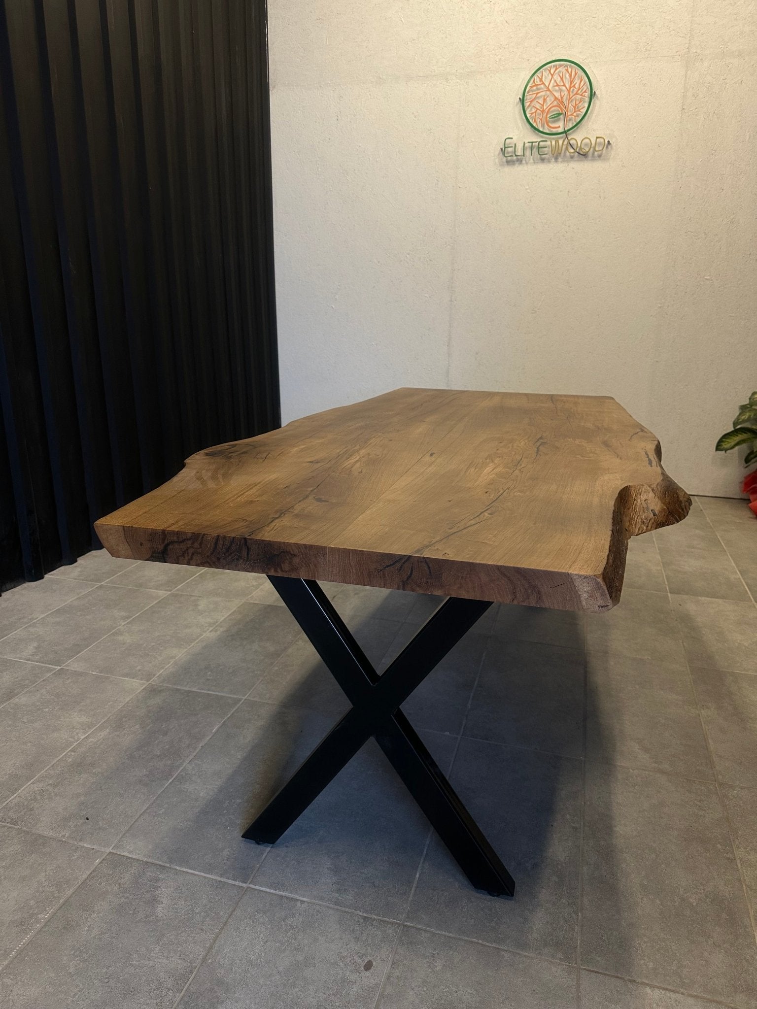 Live edge dining table oak solid wood - tree edge & black metal frame