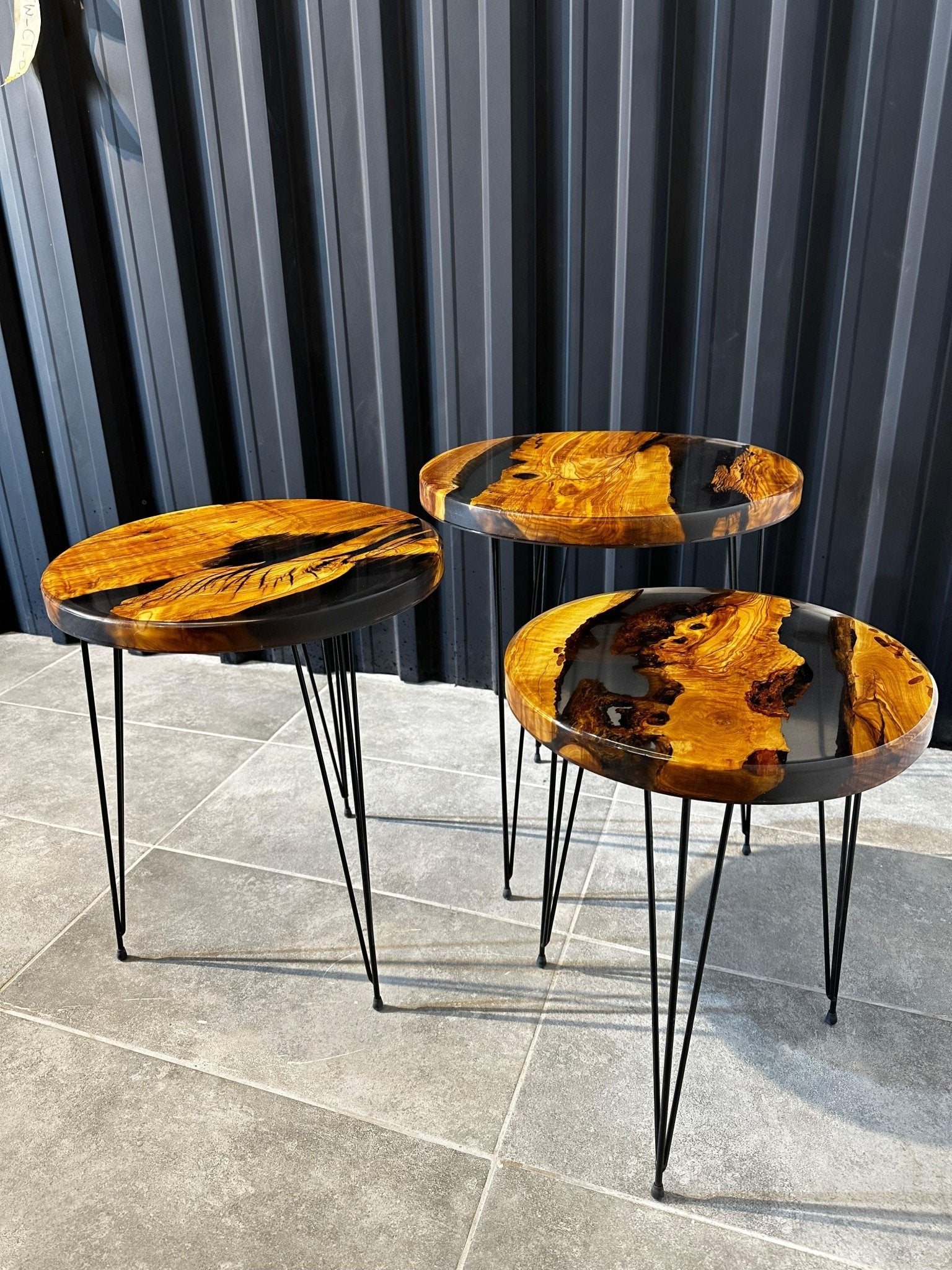 Side table set olive wood-black epoxy resin & natural edge in a 3-pack