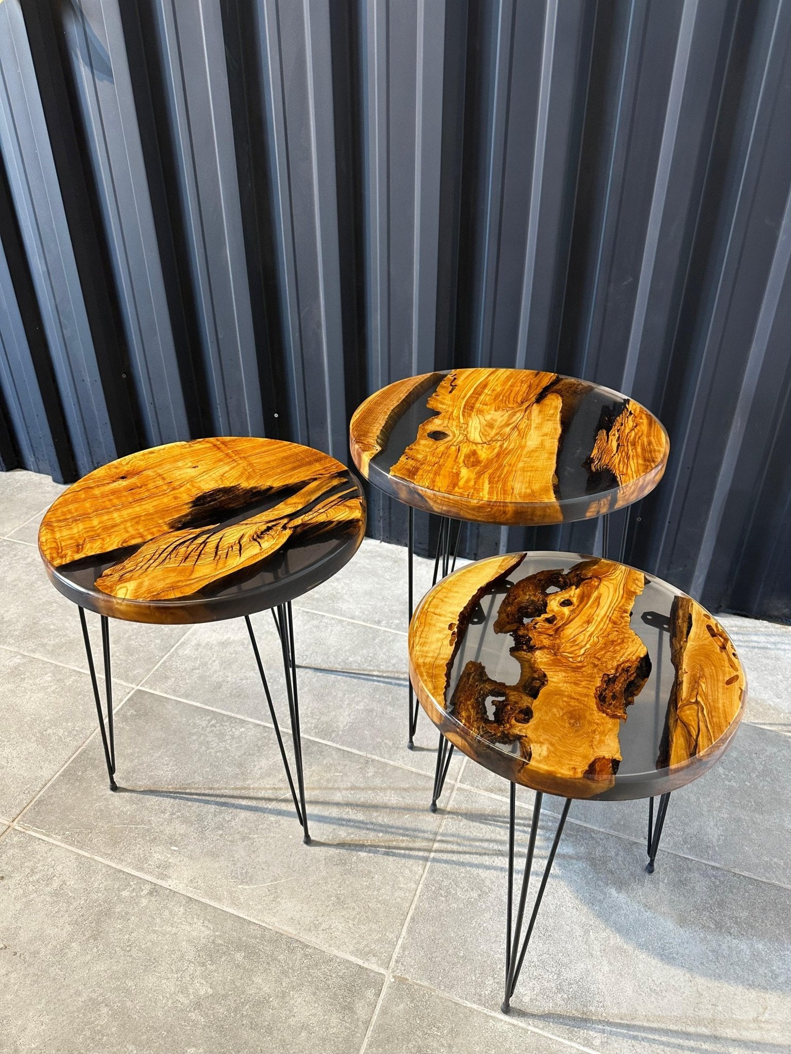 Side table set olive wood-black epoxy resin & natural edge in a 3-pack