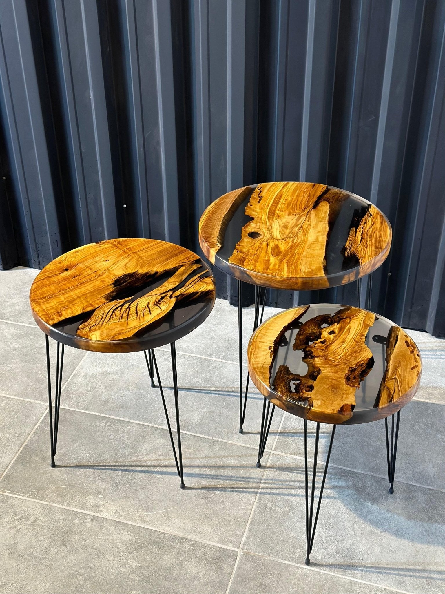 Side table set olive wood-black epoxy resin & natural edge in a 3-pack