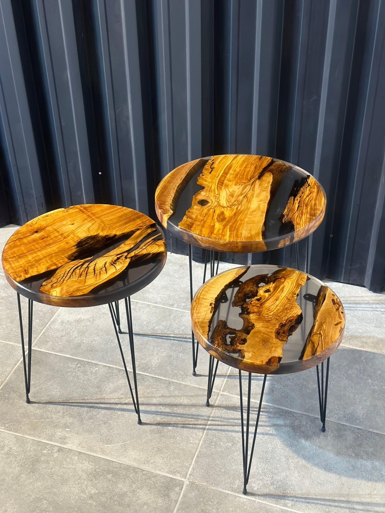Side table set olive wood-black epoxy resin & natural edge in a 3-pack