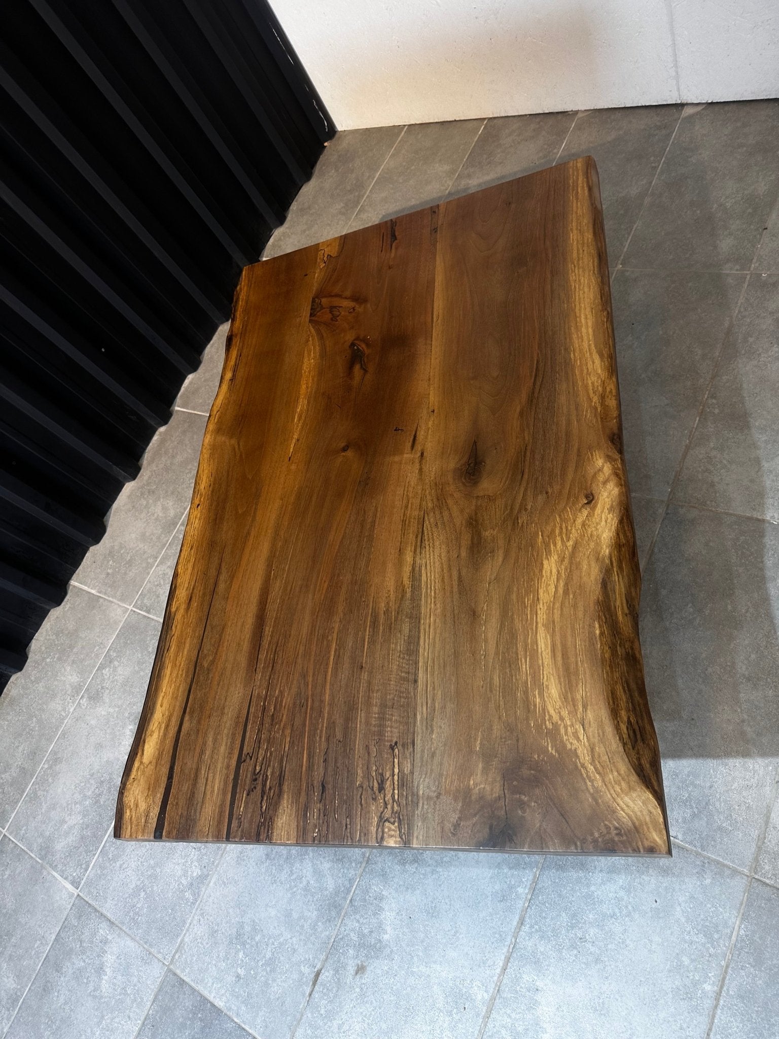Walnut Live Edge Coffee Table 120x80 – Natural Luxury Furniture