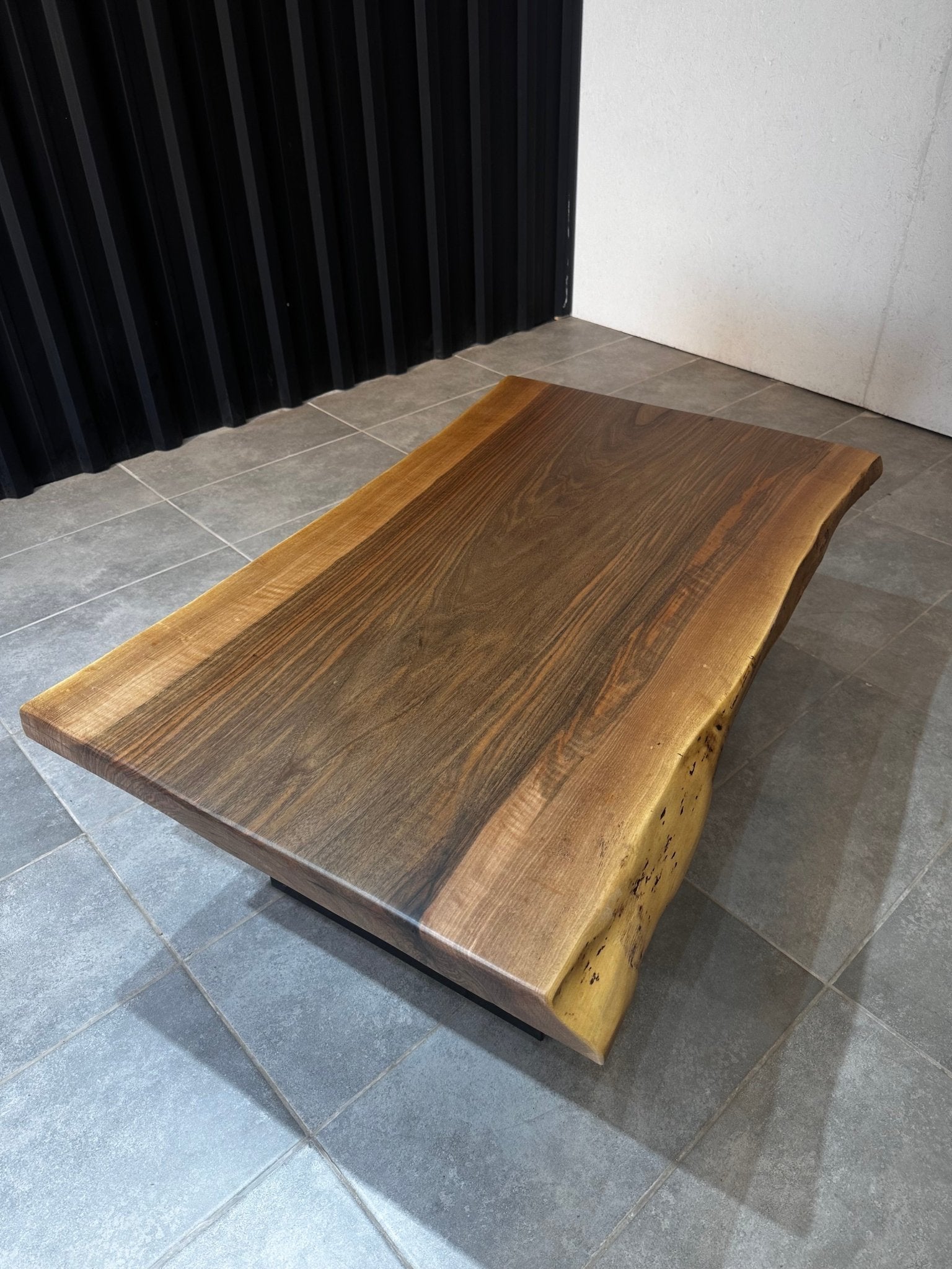 Walnut Live Edge Coffee Table – Handcrafted Solid Wood Table