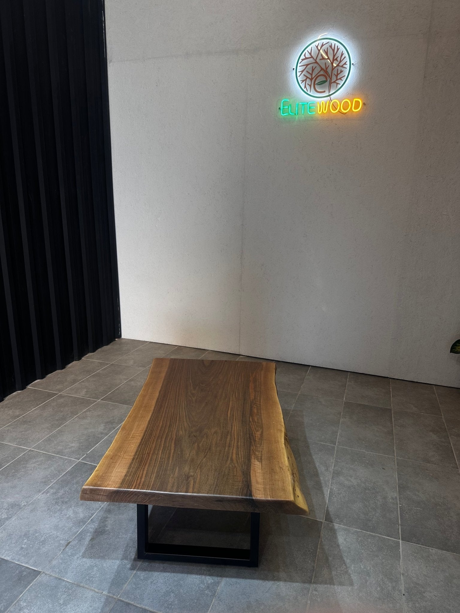 Walnut Live Edge Coffee Table – Handcrafted Solid Wood Table